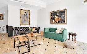 Lovely Private Suites In Central Lapa